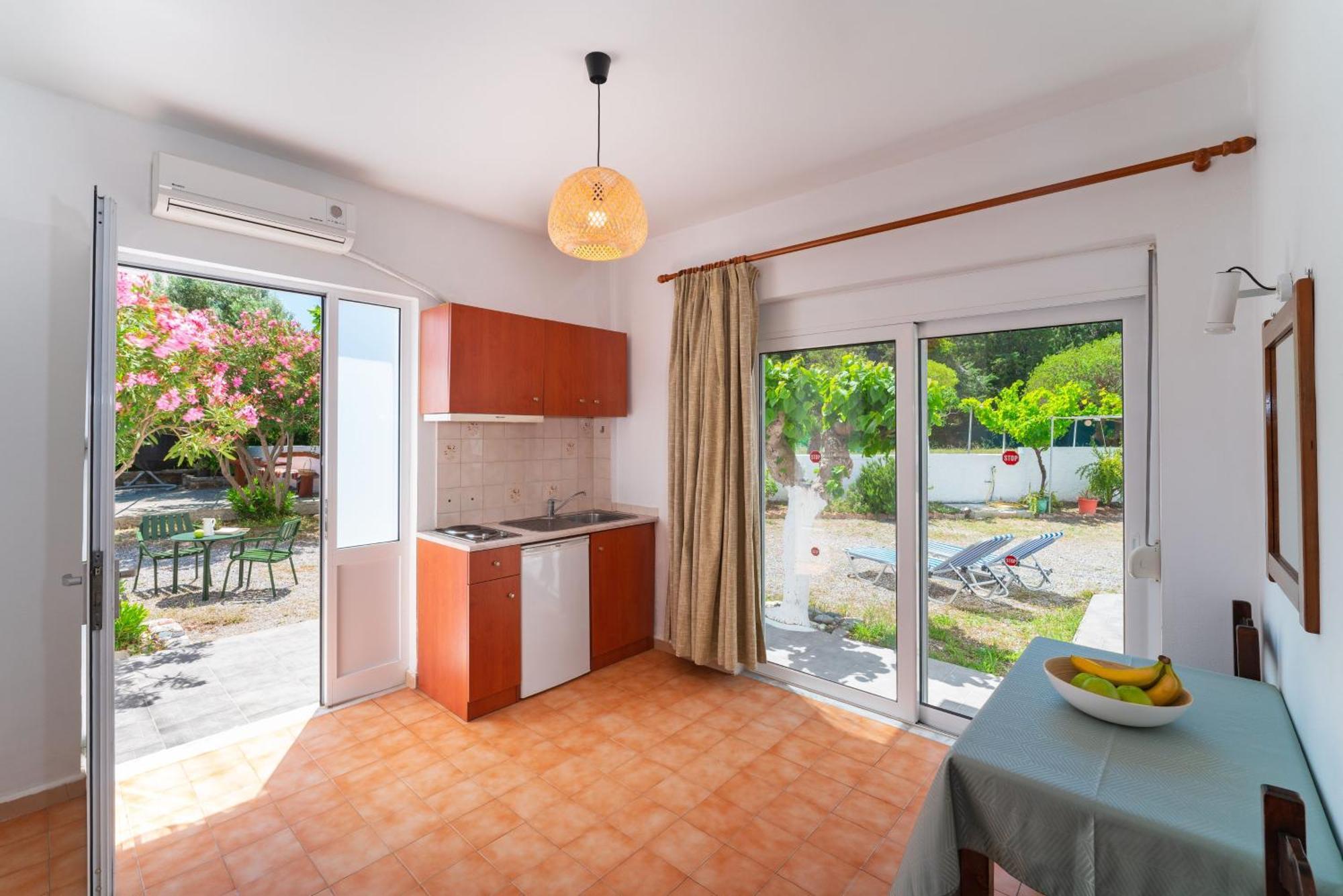 Tselios Apartments & Studios Kiotari Habitación foto